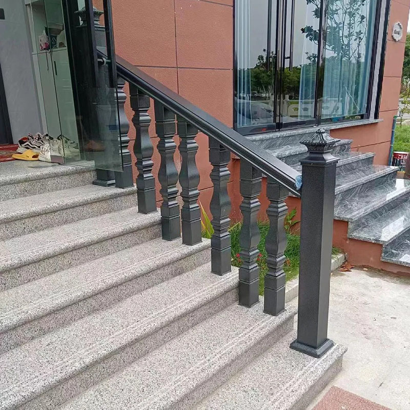 郑州铁艺楼梯护栏